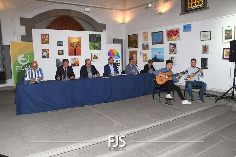 La muestra se exhibe en la ermita de San Pedro Mártir, donde esta mañana fue inaugurada/Francisco Javier Santana.
